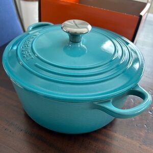NEW Le Creuset 3 1/2qt round dutch/casserole oven